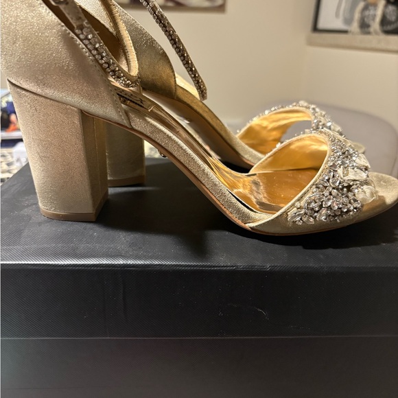 Badgley Mischka Gold Floral Embellished Heels - Picture 2 of 4